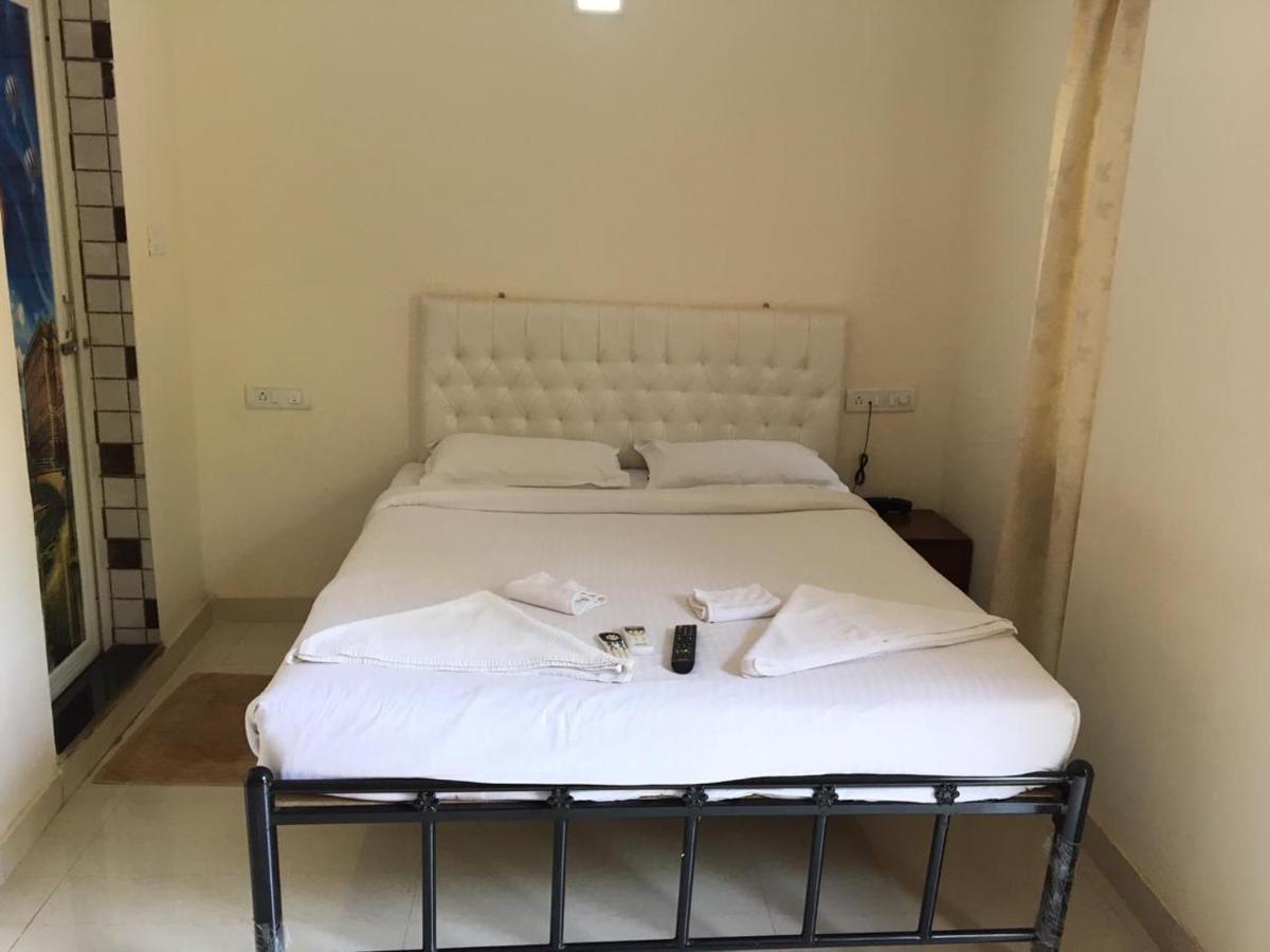 Jesant Valley Holiday Homes Кандолим Екстериор снимка